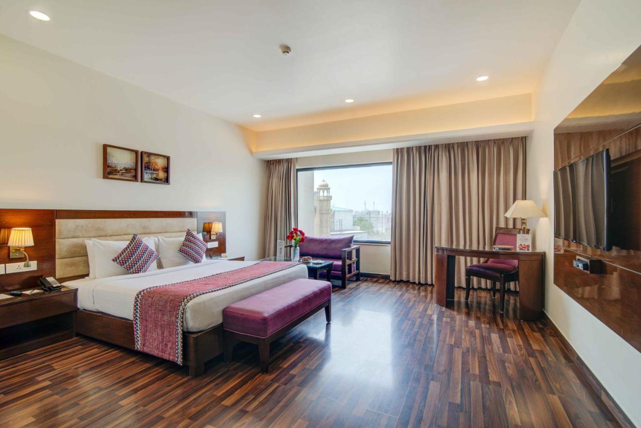 Hotel Home In By Amrik Sukhdev Sonipat Exterior photo