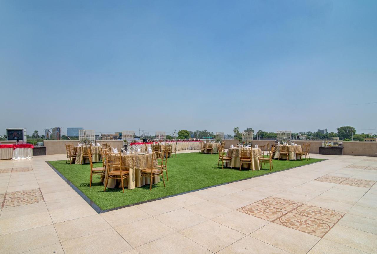 Hotel Home In By Amrik Sukhdev Sonipat Exterior photo
